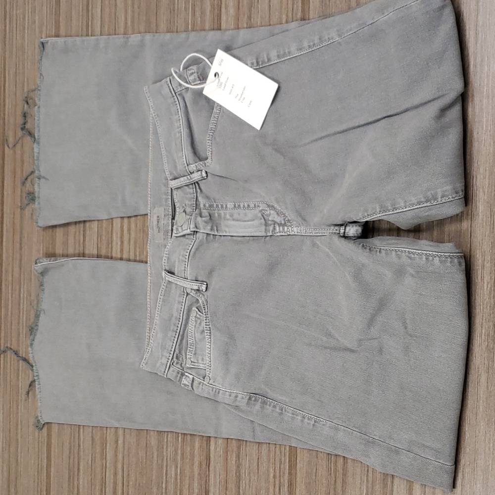 MOTHER The Weekender Fray in Lead Gray (26" waist) - Picture 9 of 14